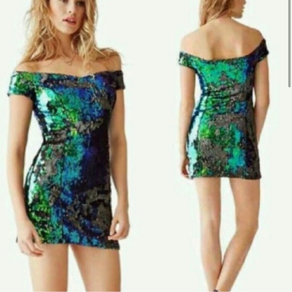 GUESS Sequin Off-The-Shoulder Dress - Picture 4 of 4